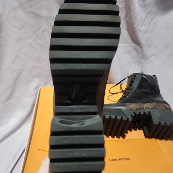 Louis Vuitton Black Monogram Lace-Up Platform Boots - Picture 7 of 9